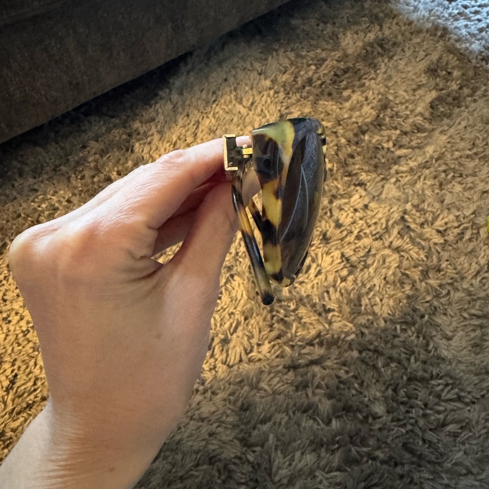 Tortoise Shell Sunglasses - Picture 2 of 5